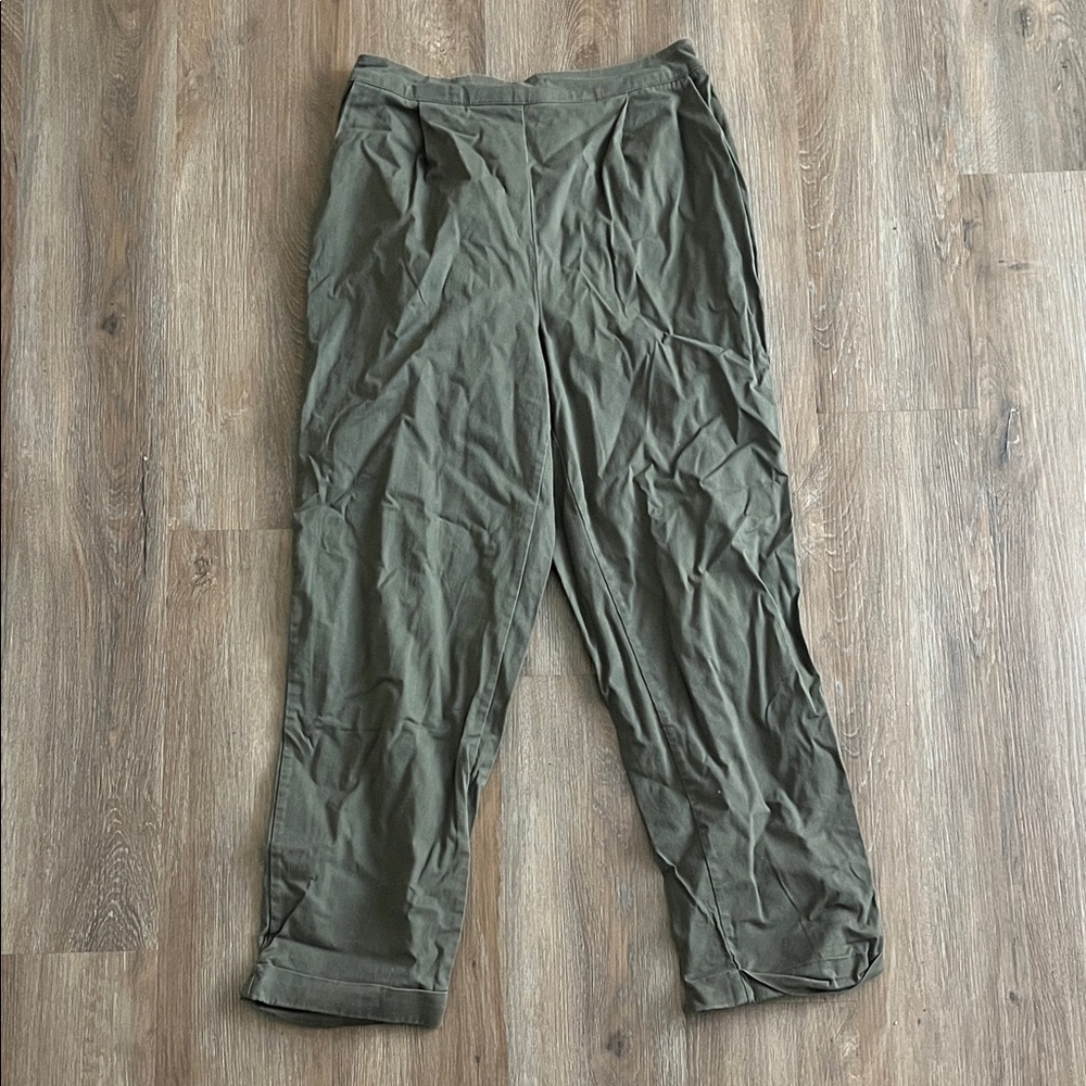 Forever 21 Chinos Jogger Pants With Elastic Waistband Size Medium